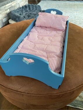 American Girl Kirsten doll Bed with Red/White Striped Bedding by